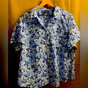 Karen Scott short sleeve button down shirt